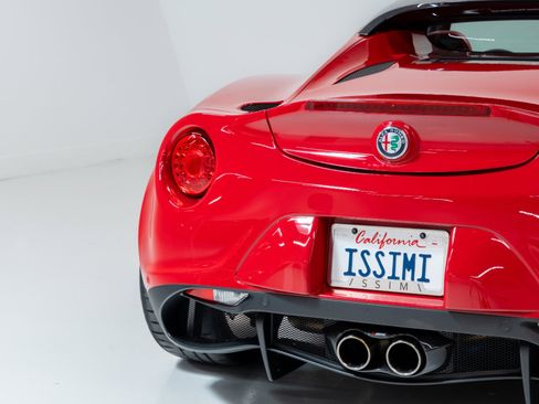 Used 2018 Alfa Romeo 4C Spider image 32