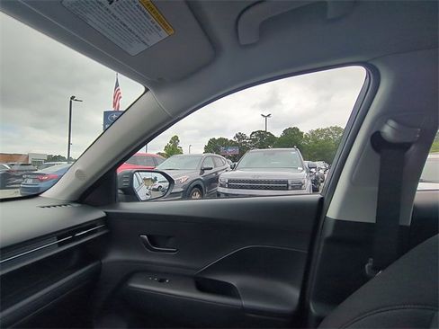 New 2026 Hyundai Kona SE image 12