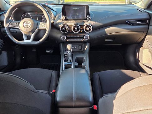 Used 2024 Nissan Sentra SV FWD image 8
