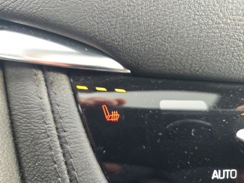 Used 2025 Cadillac XT5 Premium Luxury image 31