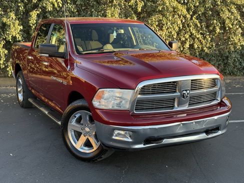 Used 2012 RAM 1500 Lone Star w/ Luxury Group image 2