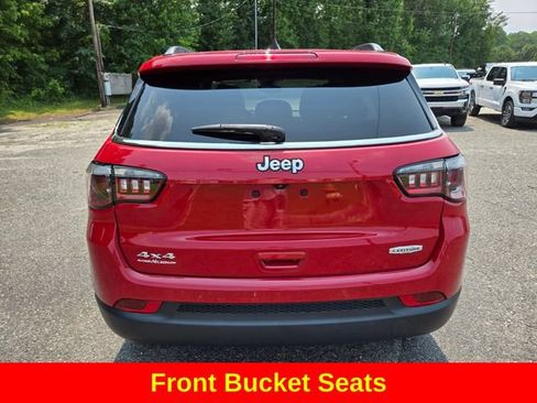 Used 2024 Jeep Compass Latitude w/ Sun and Sound Group AWD/4WD image 8
