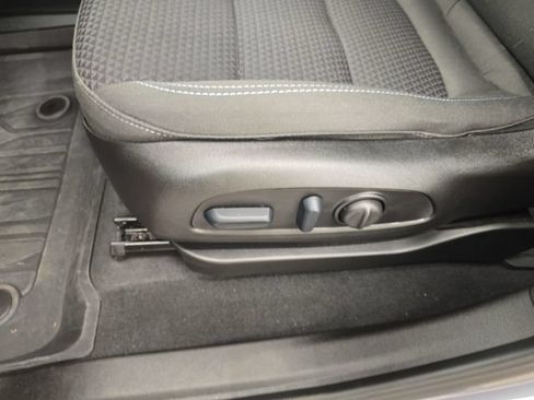 Used 2023 Chevrolet Bolt EUV LT w/ Comfort Package FWD image 34