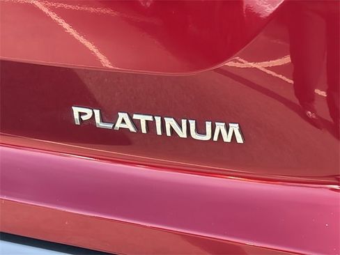 Used 2023 Nissan Pathfinder Platinum image 13