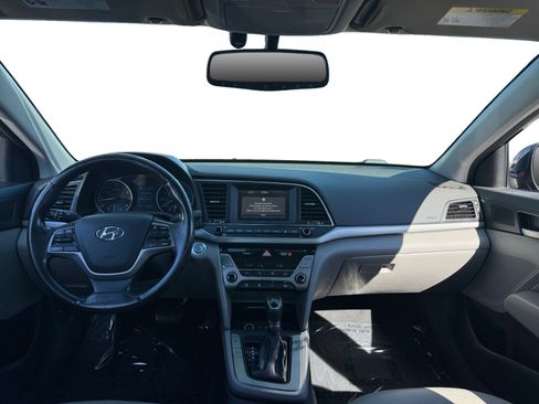 Used 2017 Hyundai Elantra Limited FWD image 10