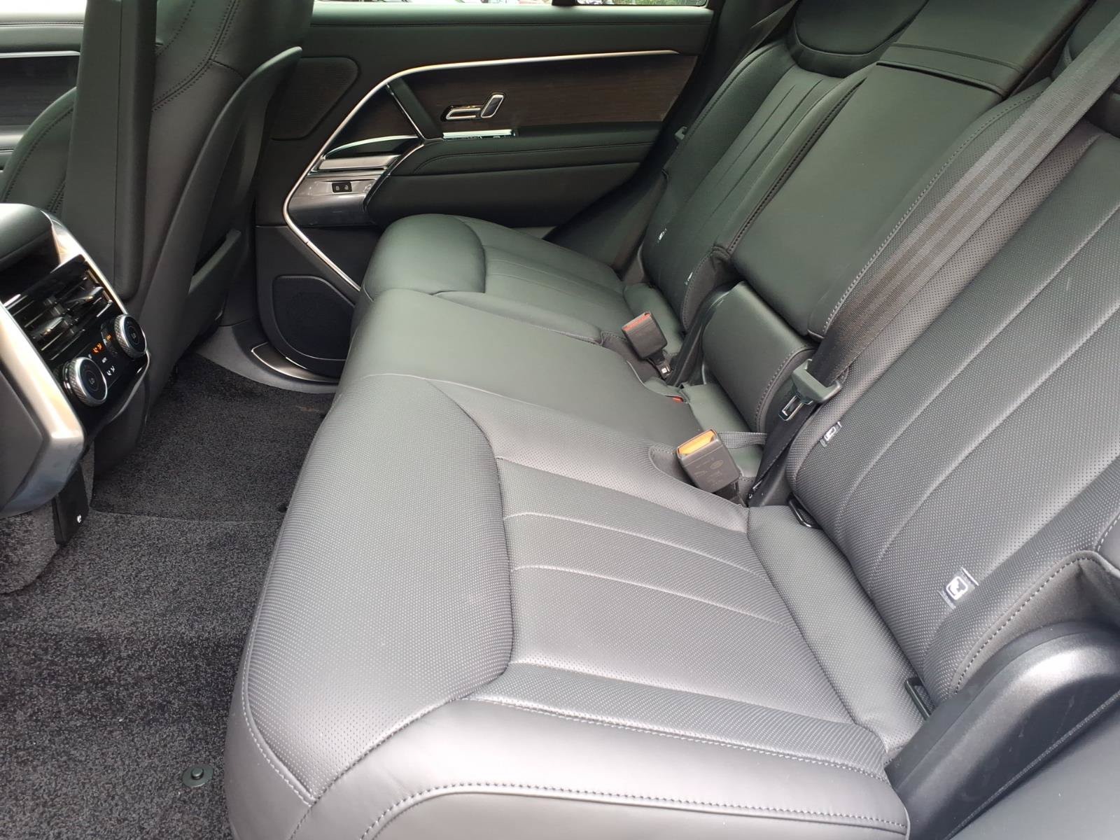 New 2026 Land Rover Range Rover SE AWD/4WD image 5