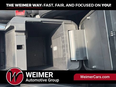Used 2020 Ford Explorer XLT w/ Equipment Group 202A AWD/4WD image 39