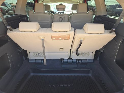 Used 2024 Honda Odyssey Touring image 25