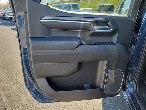 Used 2022 Chevrolet Silverado 1500 LT image 13