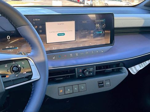 New 2026 Nissan Leaf Platinum+ image 6