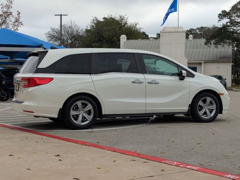 Used 2018 Honda Odyssey EX-L image 4