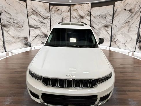 Used 2023 Jeep Grand Cherokee L Laredo w/ Trailer Tow Group (B) image 2