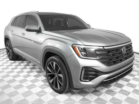 Used 2025 Volkswagen Atlas Cross Sport SEL Premium R-Line AWD/4WD image 2