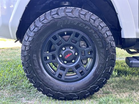 Used 2020 Toyota 4Runner SR5 Premium w/ Moonroof Package image 15