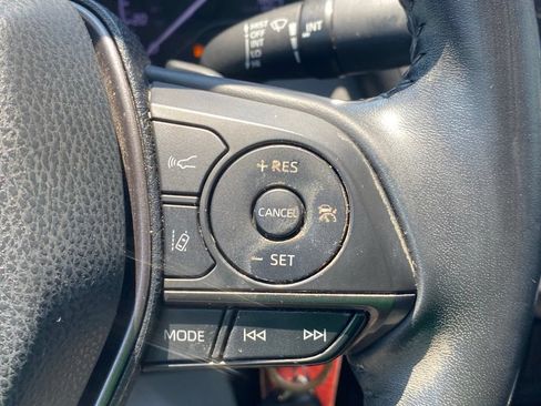Used 2021 Toyota Camry SE FWD image 27
