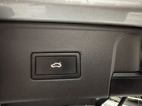 Used 2021 Volkswagen Atlas SE image 73