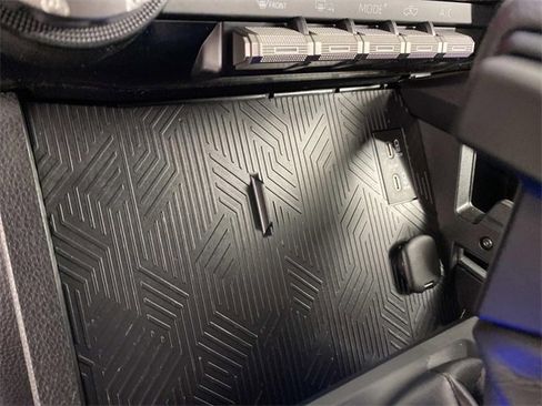 Used 2025 Toyota Tacoma SR5 image 21