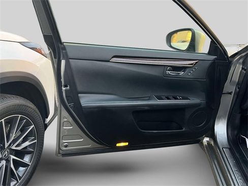 Used 2017 Lexus ES 350 w/ Navigation System Package image 17