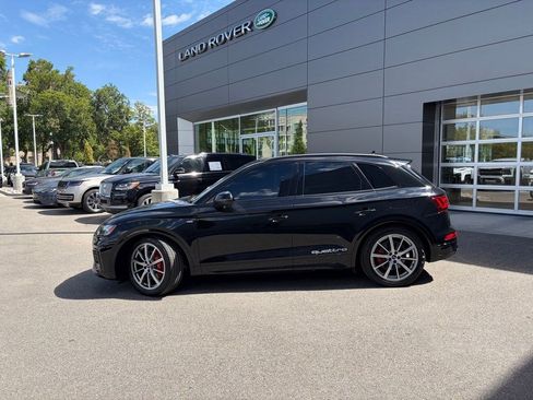 Used 2024 Audi Q5 e Premium Plus w/ Premium Plus Package AWD/4WD image 2