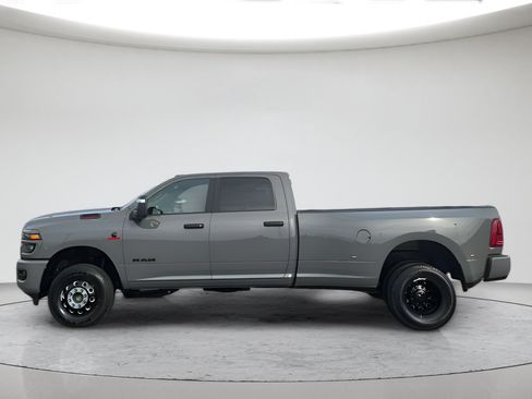New 2026 RAM 3500 Big Horn AWD/4WD image 6
