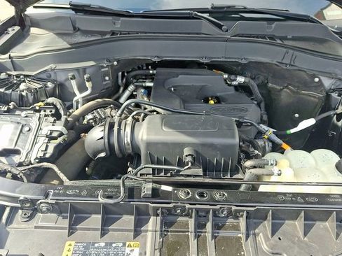 Used 2020 Ford Explorer XLT w/ Equipment Group 202A image 28