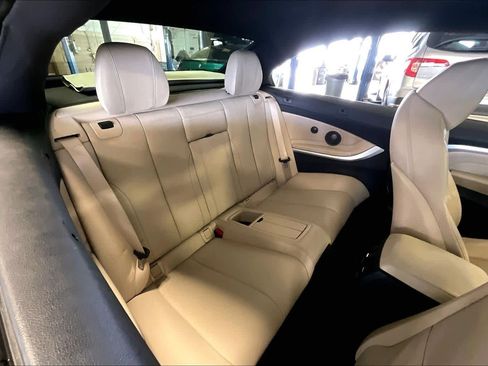 Used 2017 BMW 430i Convertible image 19