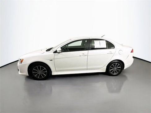 Used 2017 Mitsubishi Lancer ES image 4