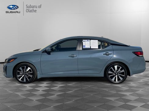 Used 2025 Nissan Sentra SV w/ SV Premium Package image 8