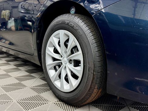 Used 2017 Toyota Camry LE image 18