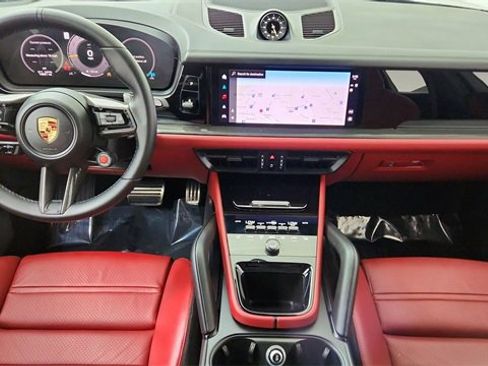 Used 2024 Porsche Cayenne Turbo GT image 39