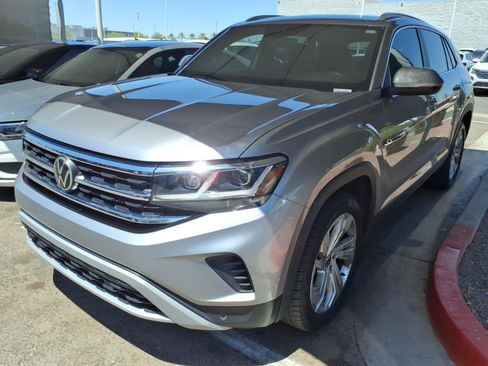 Certified 2020 Volkswagen Atlas Cross Sport SEL AWD/4WD image 1