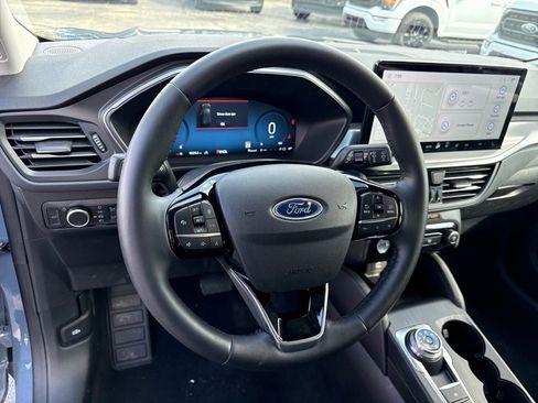 Used 2023 Ford Escape Active w/ Tech Pack #2 image 17