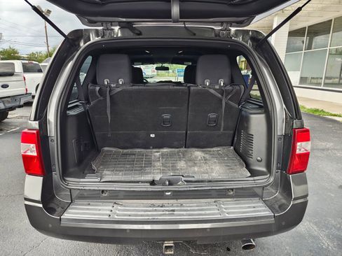 Used 2017 Ford Expedition XLT AWD/4WD image 21
