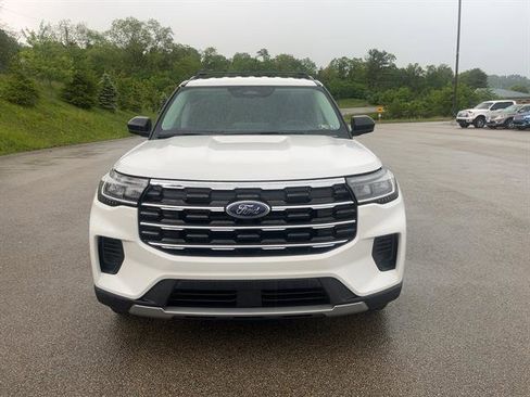 New 2025 Ford Explorer Active image 7