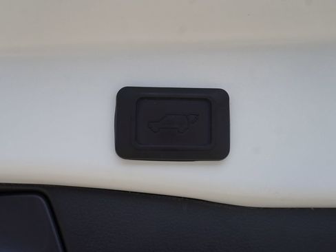 Certified 2025 Toyota RAV4 XLE w/ Convenience Package FWD image 9