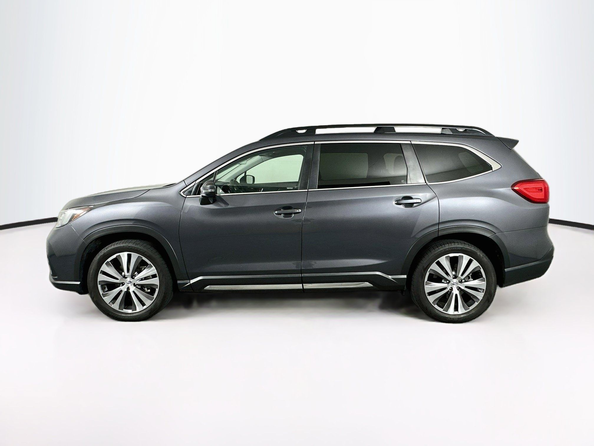 Used 2022 Subaru Ascent Limited w/ Technology Package AWD/4WD image 4