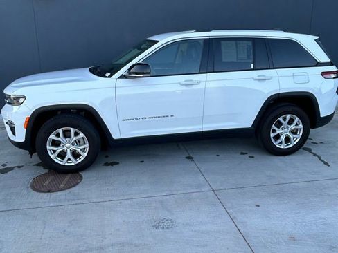 Used 2023 Jeep Grand Cherokee Limited w/ Trailer Tow Prep Group (B) image 4