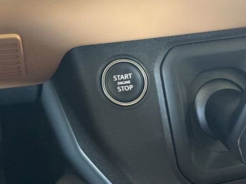 Certified 2025 Land Rover Defender 110 S AWD/4WD image 21