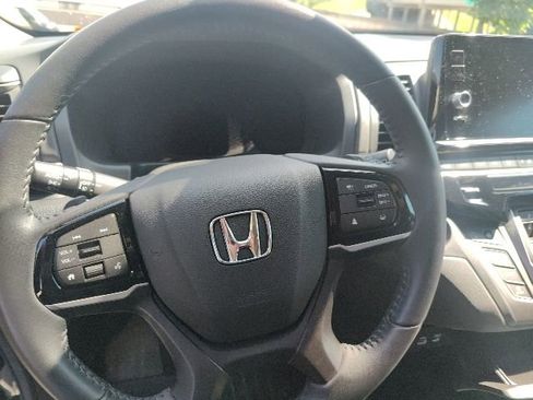 Used 2025 Honda Odyssey EX-L image 24