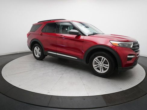 Used 2023 Ford Explorer XLT w/ Equipment Group 202A image 13
