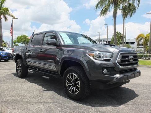 Used 2023 Toyota Tacoma TRD Sport RWD image 2