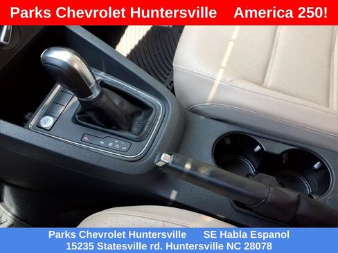 Used 2017 Volkswagen Jetta SE FWD image 9