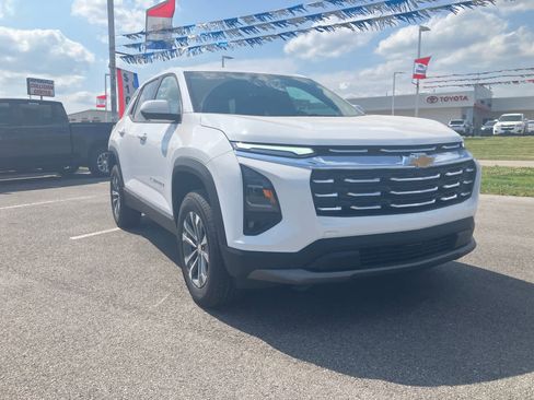 New 2026 Chevrolet Equinox LT w/ Convenience Package II FWD image 1
