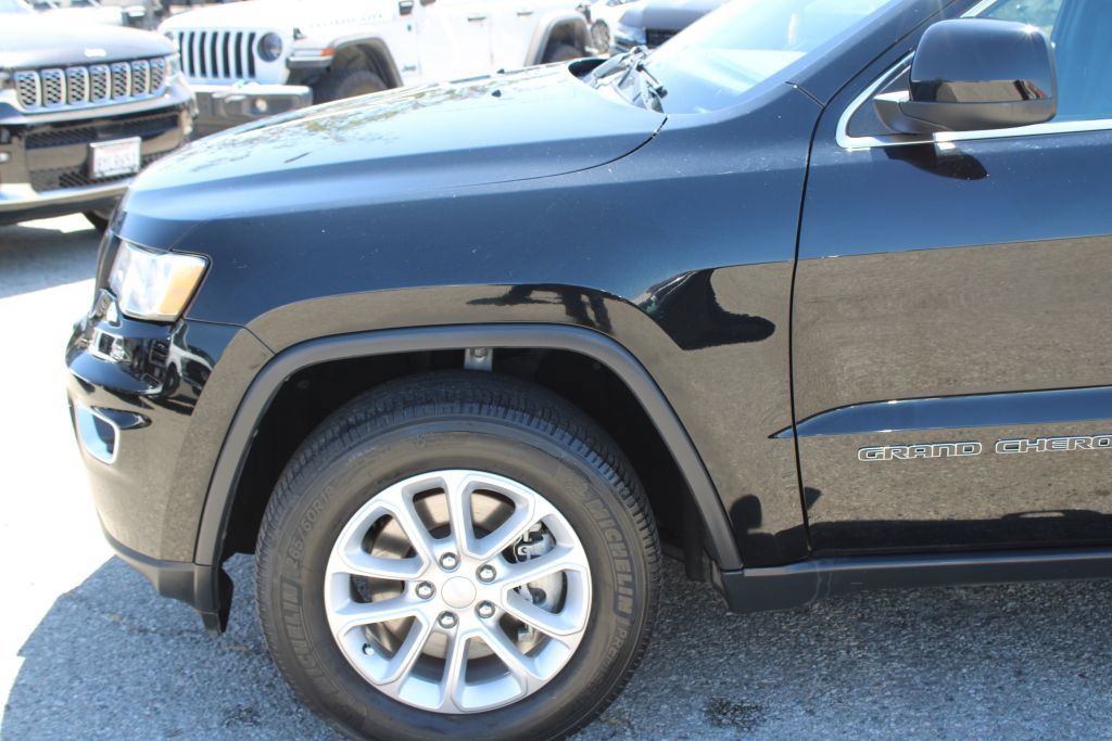 Used 2022 Jeep Grand Cherokee Laredo X AWD/4WD image 7