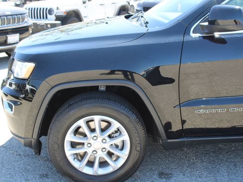 Used 2022 Jeep Grand Cherokee Laredo X AWD/4WD image 7