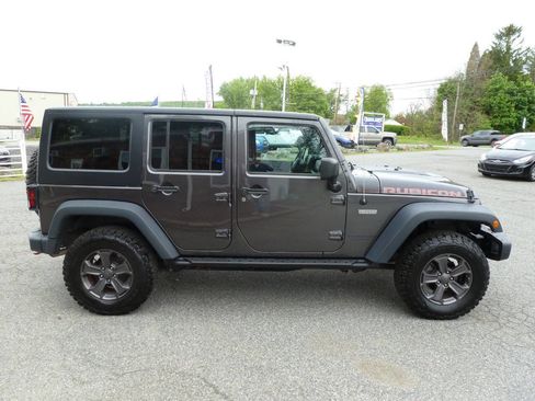Used 2017 Jeep Wrangler Unlimited Rubicon AWD/4WD image 6