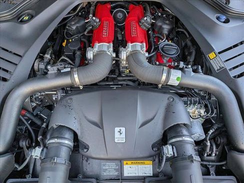 Used 2015 Ferrari California T image 20