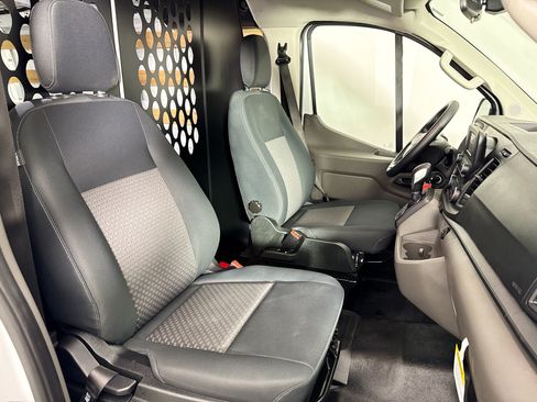 Used 2025 Ford Transit 250 Low Roof w/ Exterior Upgrade Package RWD image 31