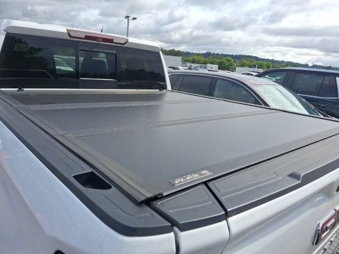 Used 2019 GMC Sierra 1500 AT4 w/ AT4 Premium Package AWD/4WD image 9