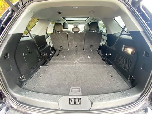 Certified 2022 Ford Explorer XLT w/ Equipment Group 202A image 11